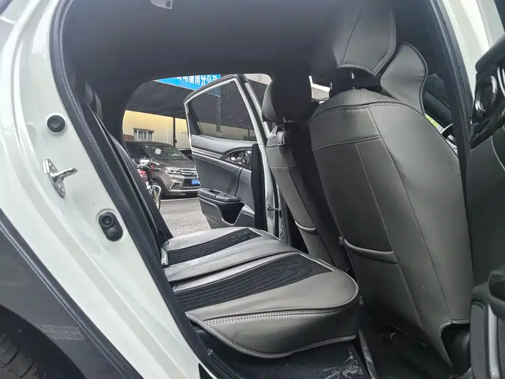 Honda Civic 2022 из CN, фото 3