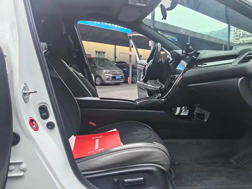 Honda Civic 2022 из CN, фото 2