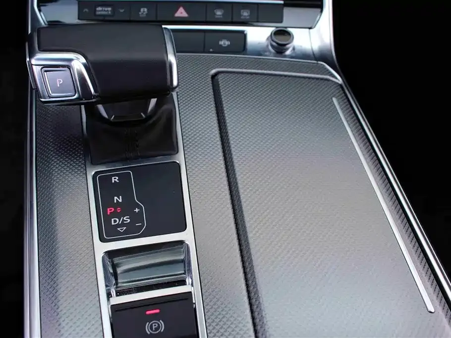 Audi A6L 2021 из CN, фото 6