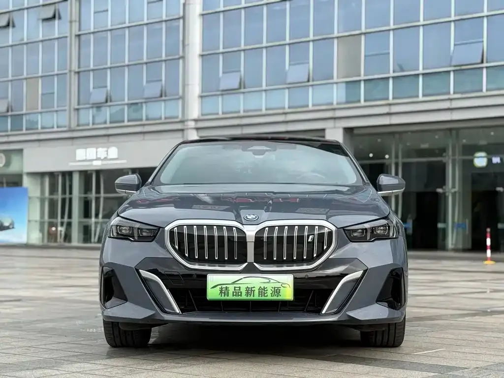 BMW i5 2025 из CN, фото 5