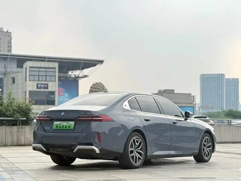 BMW i5 2025 из CN, фото 2