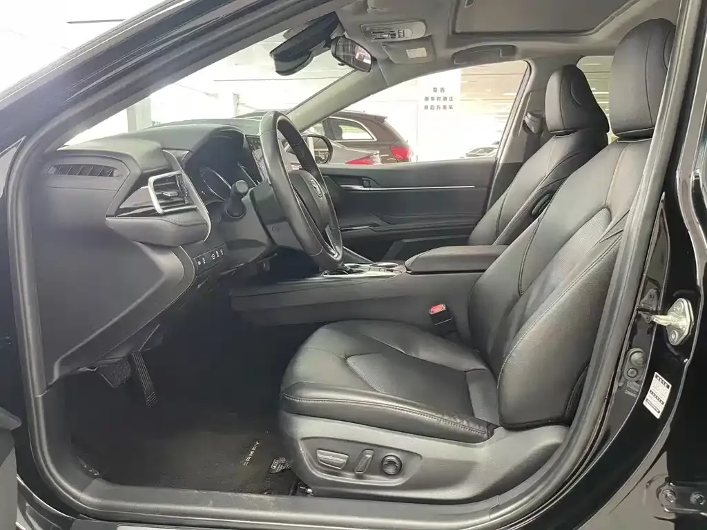 Toyota Camry 2022 из CN, фото 3