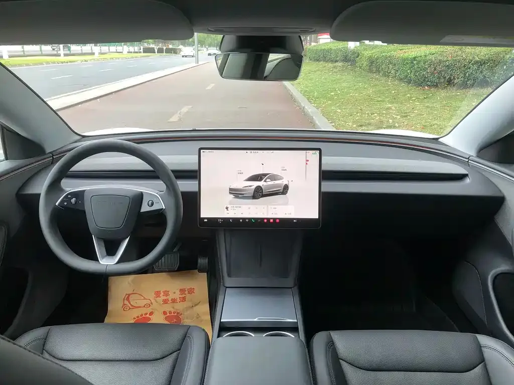 Tesla Model 3 — фото 6