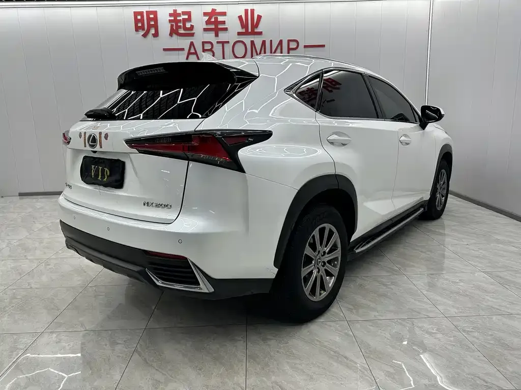 Lexus NX — фото 3