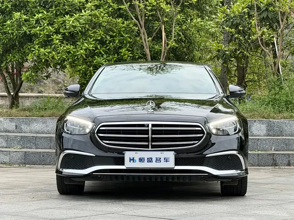 Mercedes-Benz E-Class — фото 3