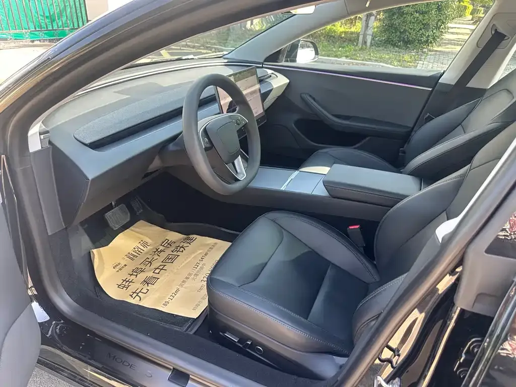Tesla Model 3 — фото 3