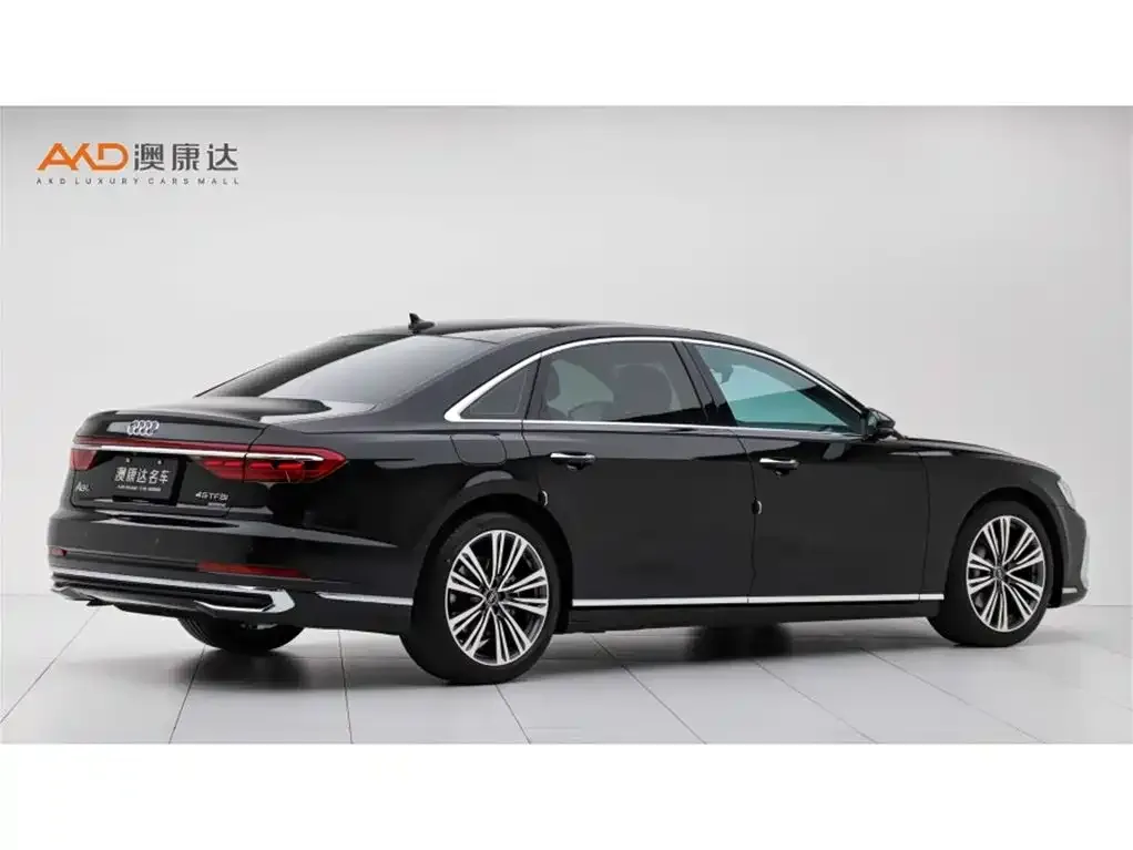 Audi A8 — фото 5