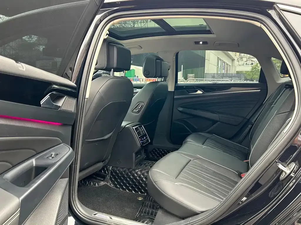 Volkswagen Passat New Energy 2023 из CN, фото 4