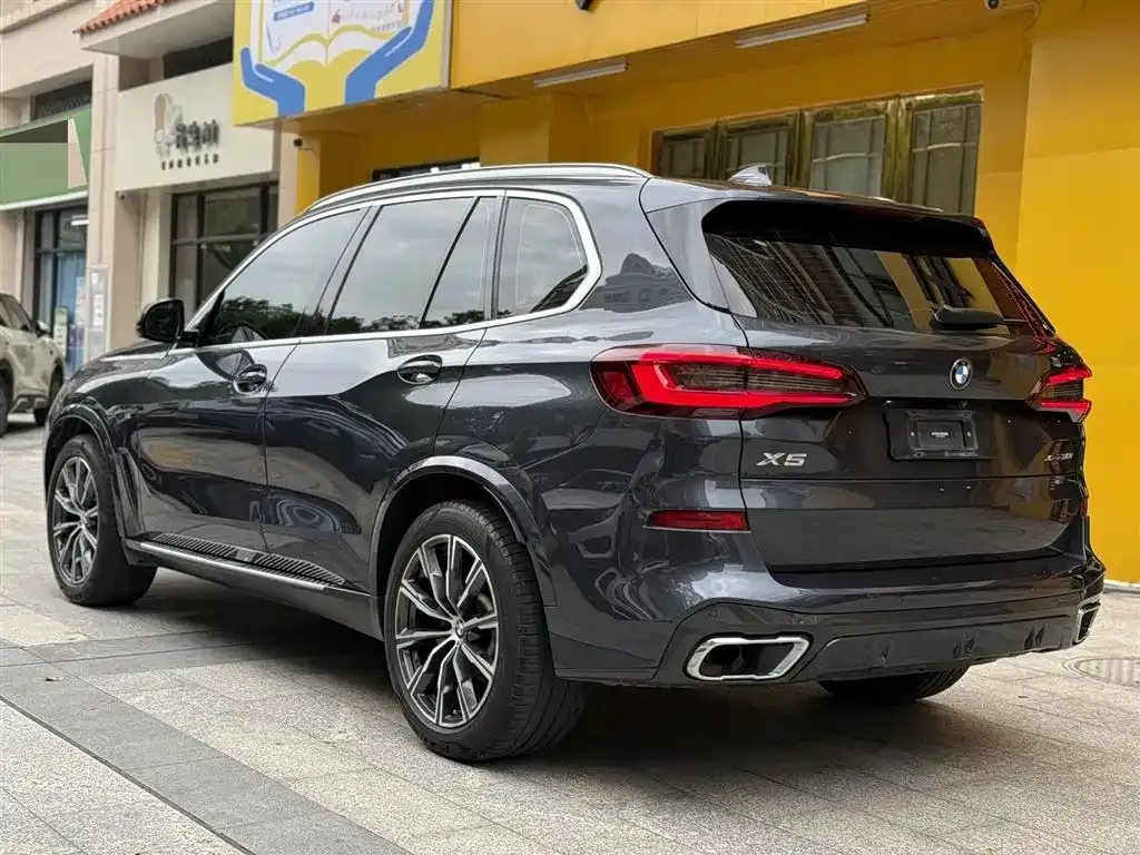 BMW X5 (Import) — фото 7