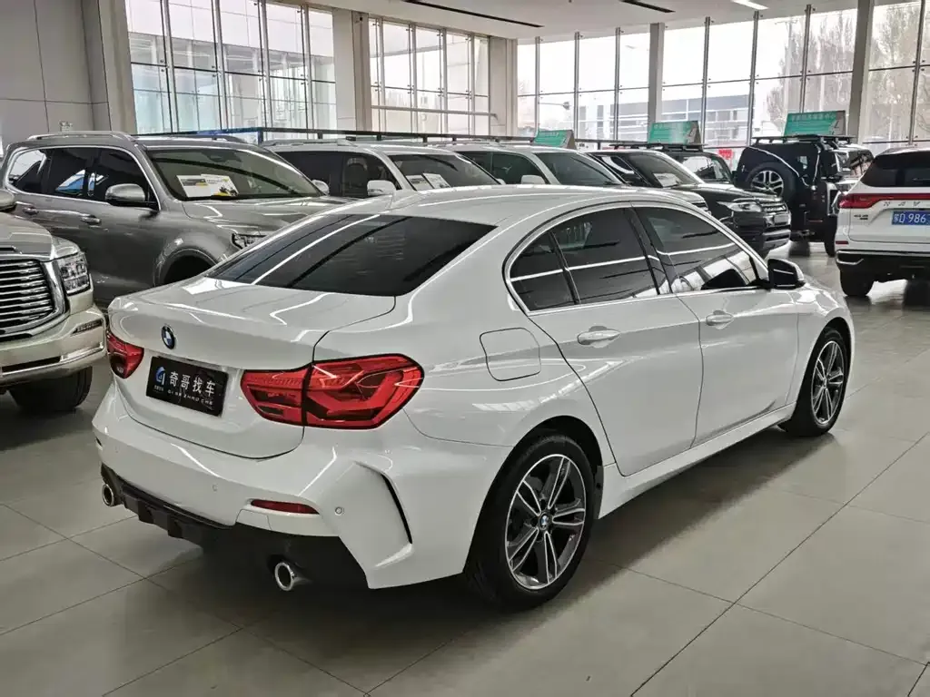 BMW 1 Series 2022 из CN, фото 7