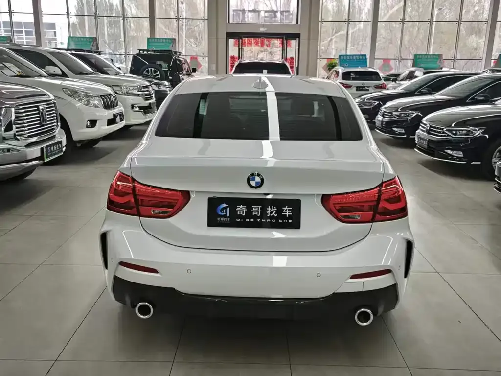 BMW 1 Series 2022 из CN, фото 3