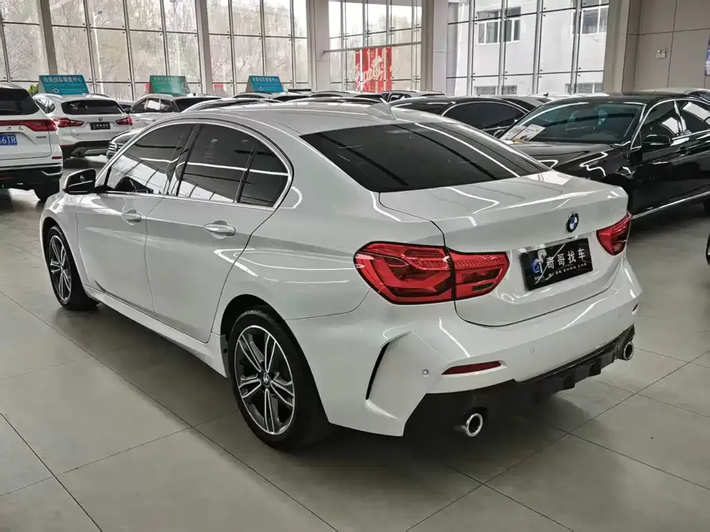 BMW 1 Series 2022 из CN, фото 4