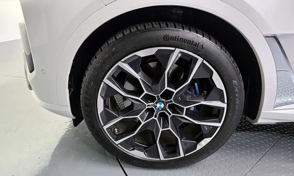 BMW X7 2024 из KR, фото 3