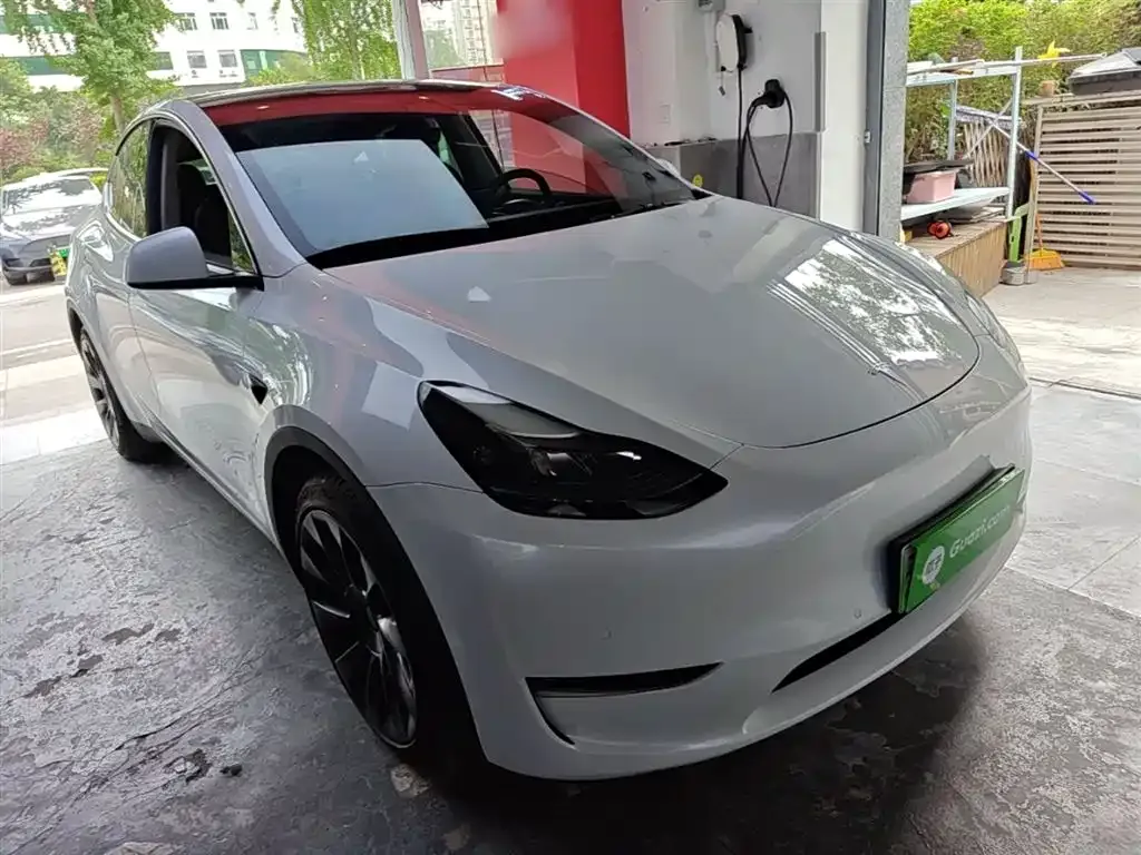Tesla Model Y — фото 7