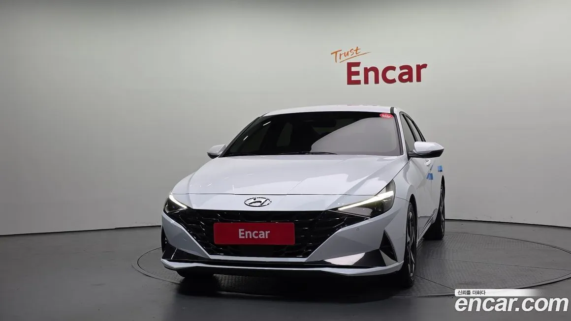 Hyundai AVANTE — фото 3