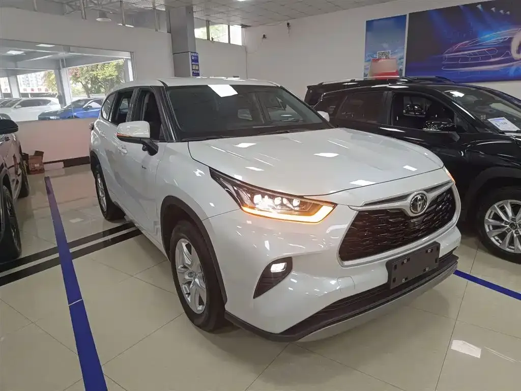 Toyota Highlander — фото 5