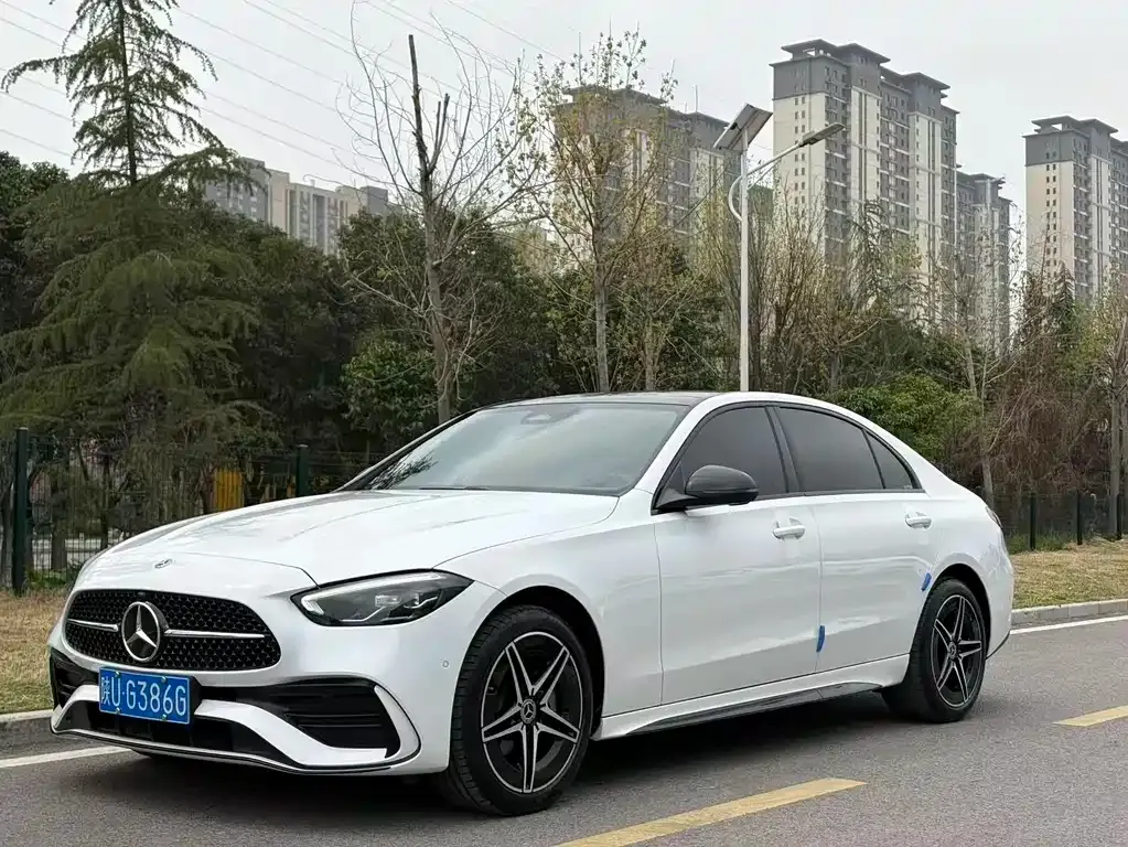 Mercedes-Benz C-Class — фото 1