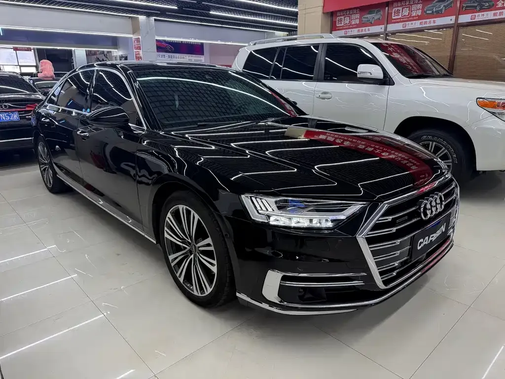 Audi A8 — фото 10