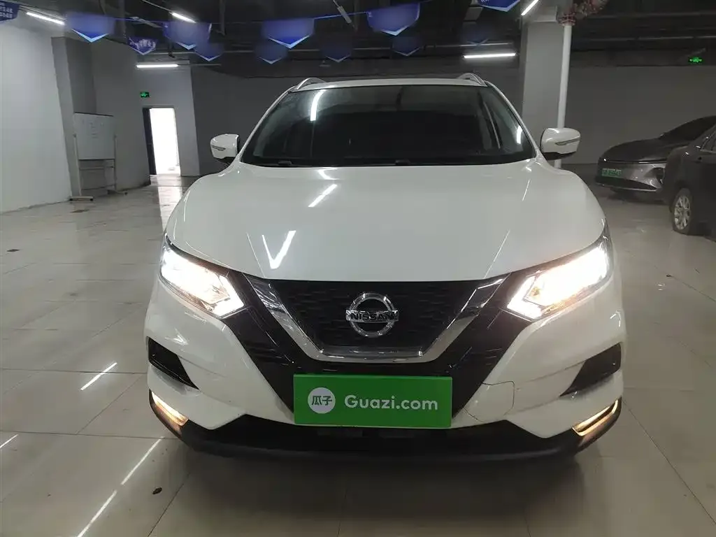 Nissan Qashqai 2022 из CN, фото 2