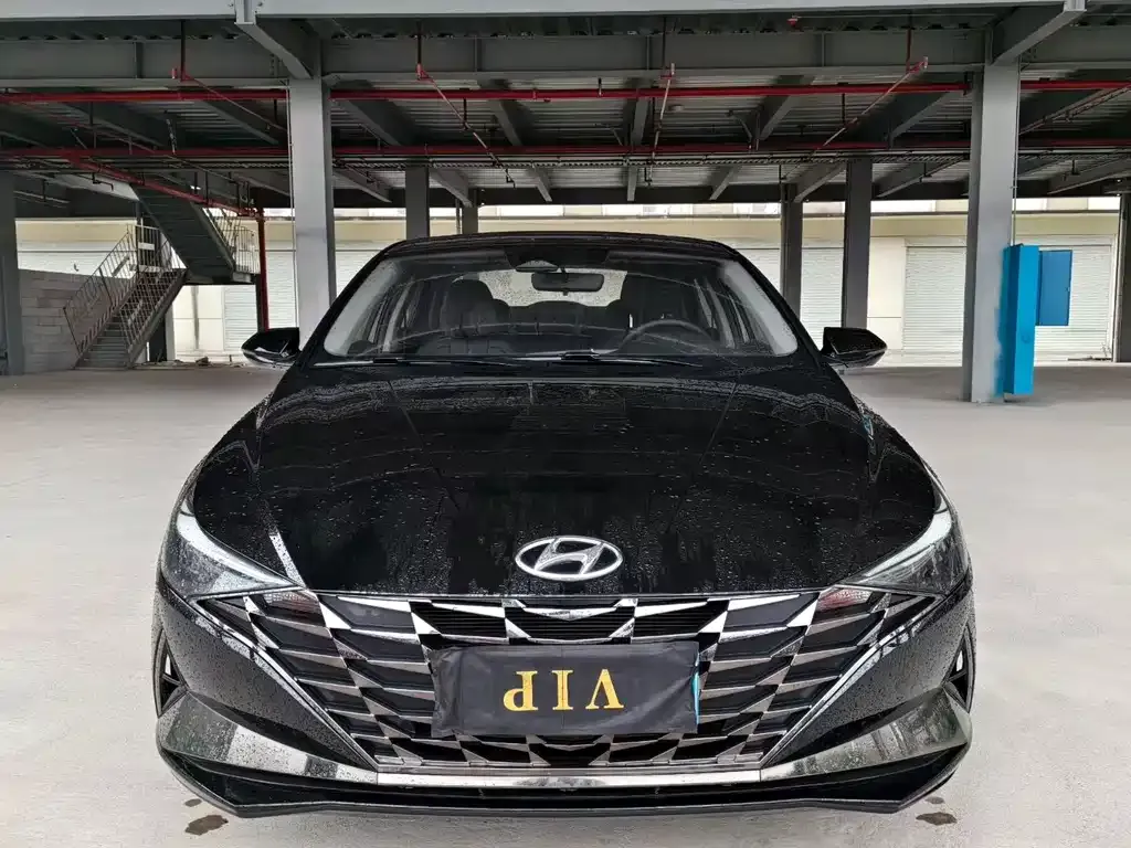 Hyundai Elantra — фото 3