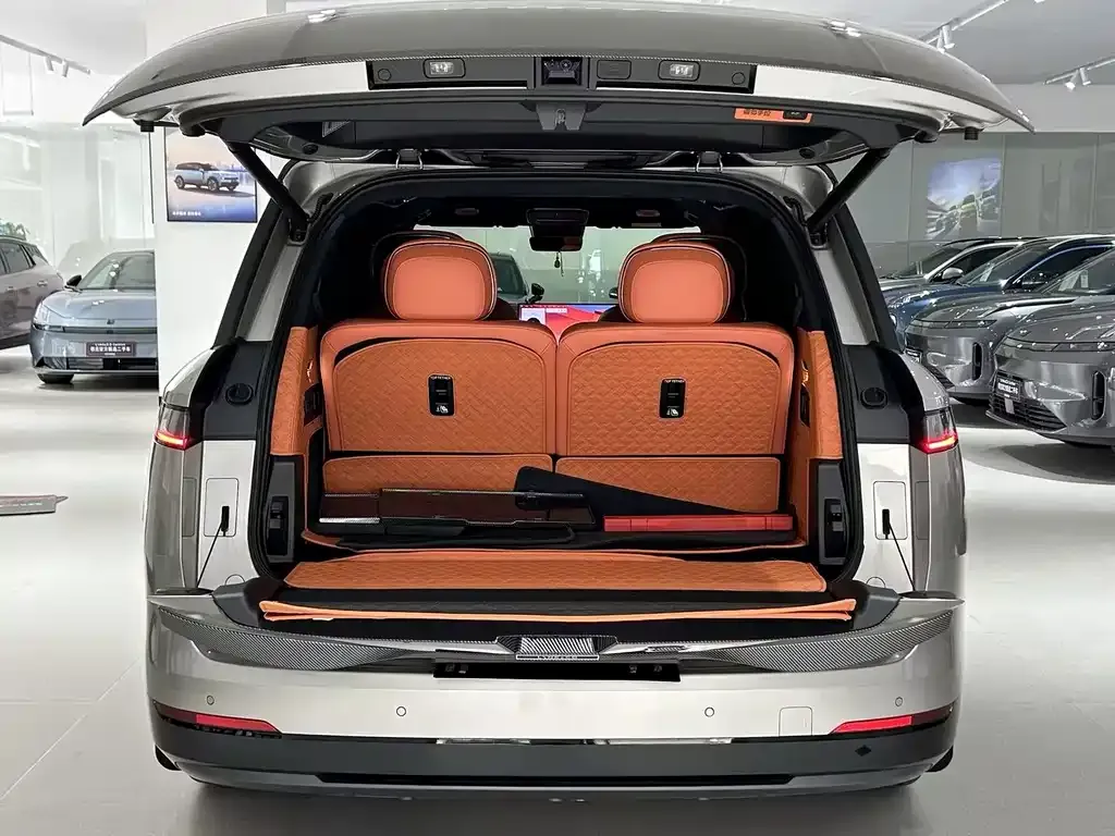Lynk & Co 900 2025 из CN, фото 4