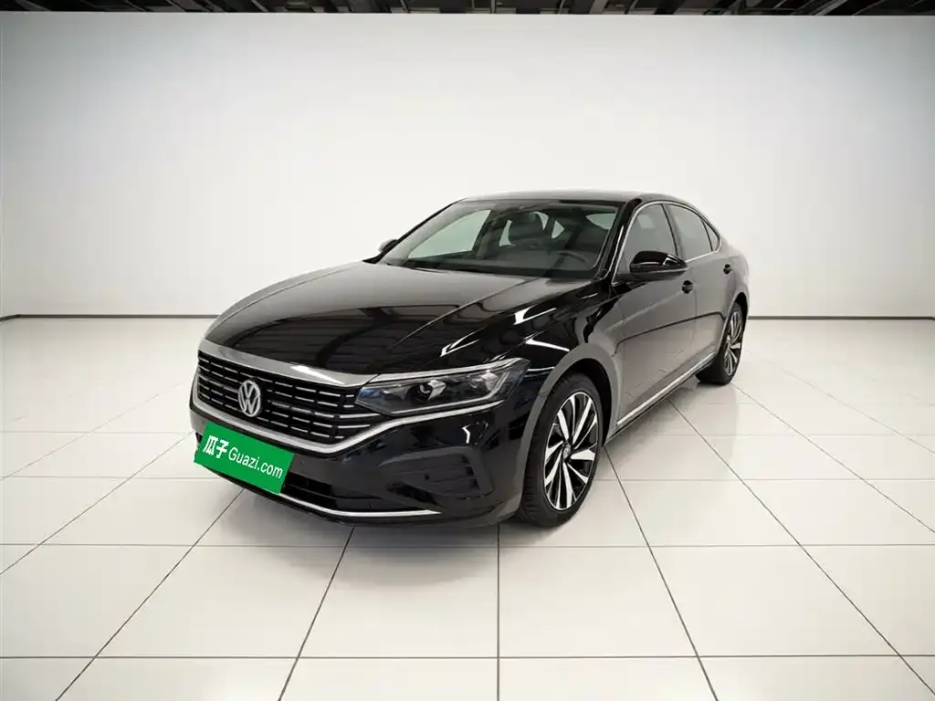Volkswagen Passat — фото 1