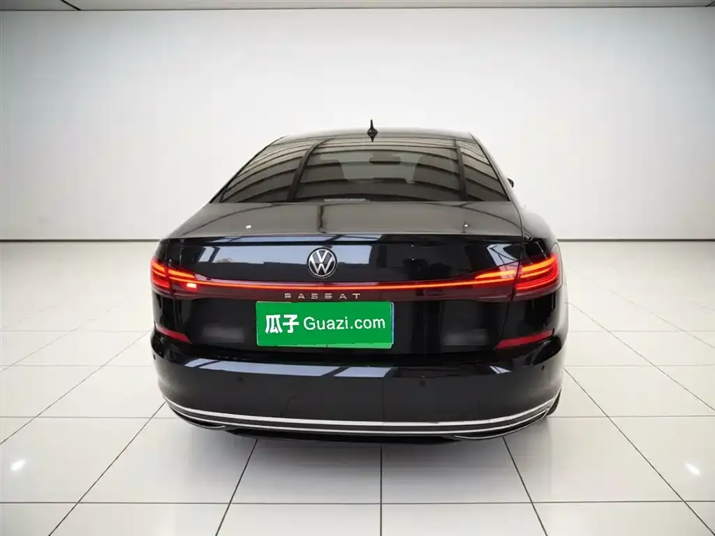 Volkswagen Passat — фото 8