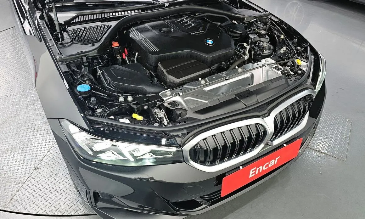 BMW 3-Series 2024 из KR, фото 10