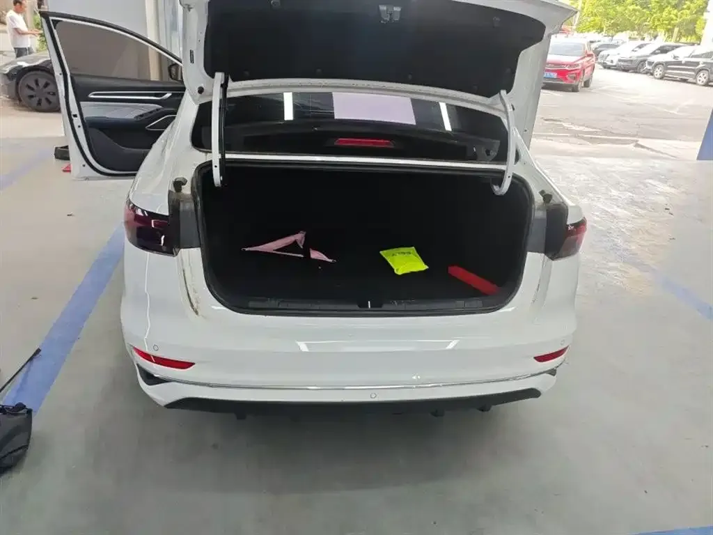 Geely Emgrand 2022 из CN, фото 3