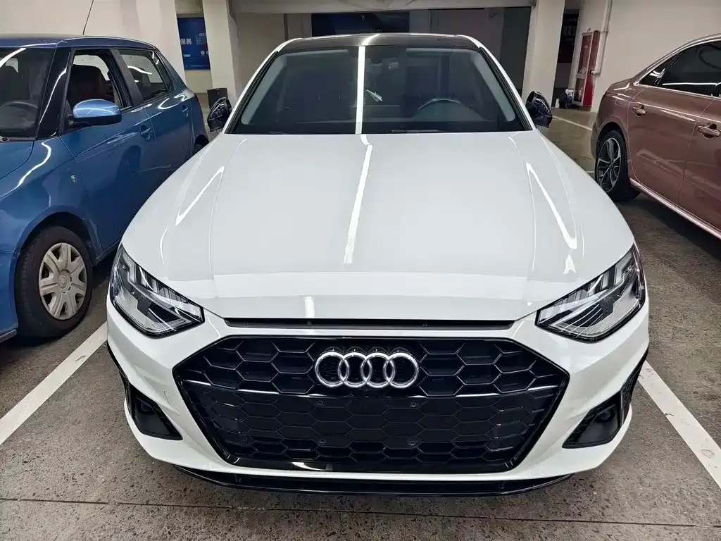 Audi A4L 2022 из CN, фото 10