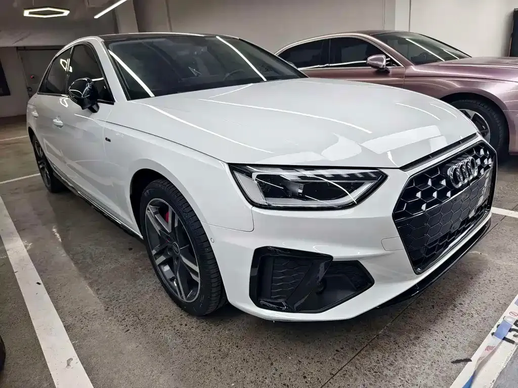 Audi A4L 2022 из CN, фото 8