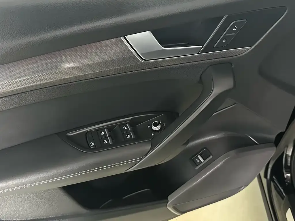 Audi Q5L 2022 из CN, фото 10