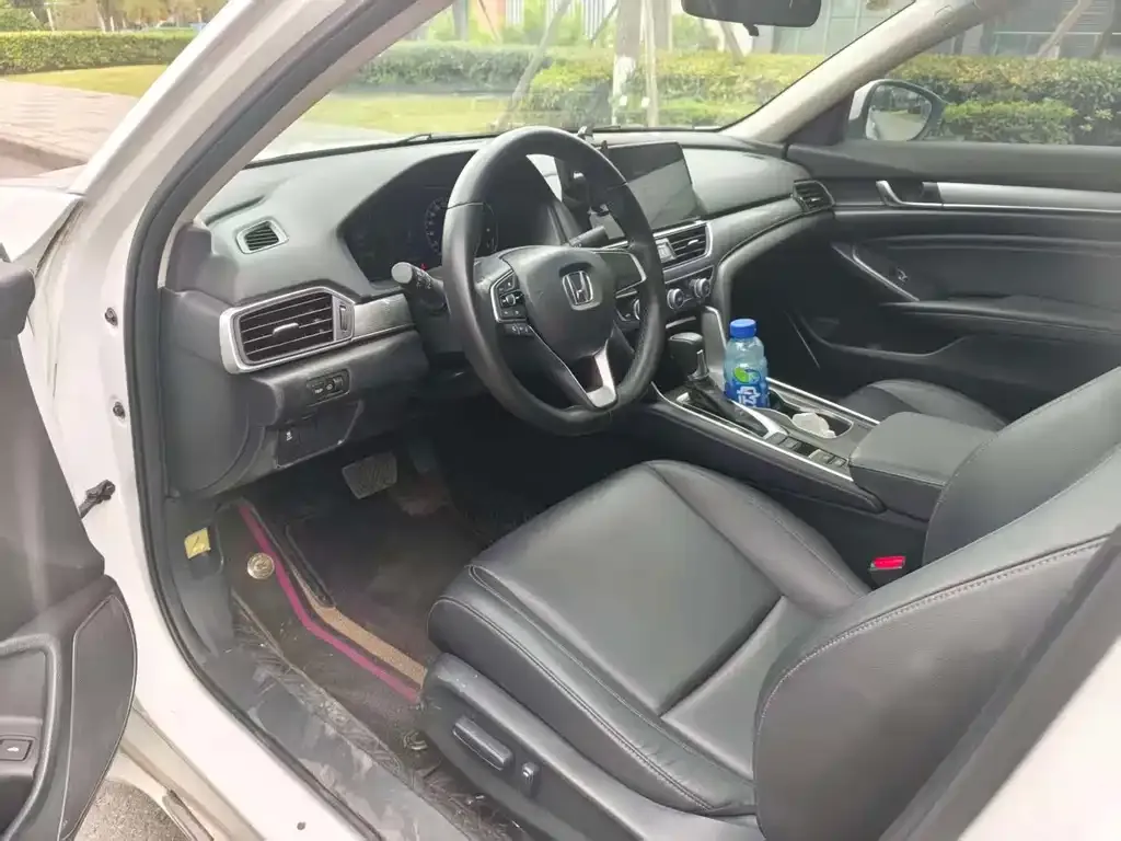 Honda Accord 2023 из CN, фото 10
