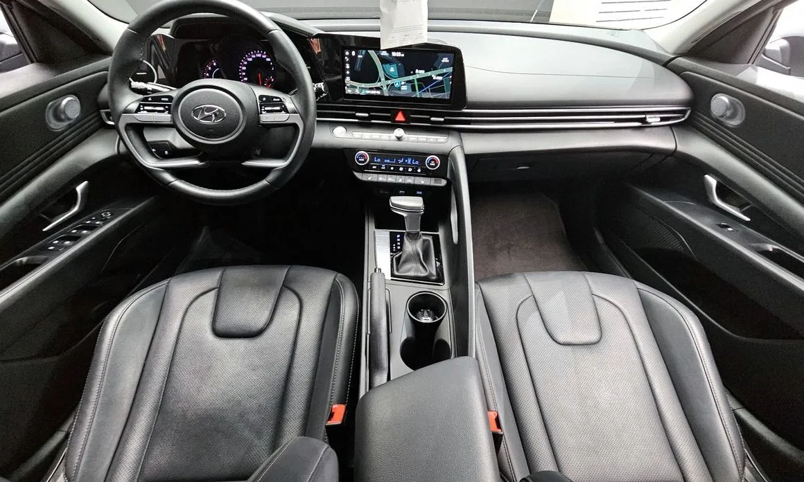 Hyundai AVANTE — фото 3