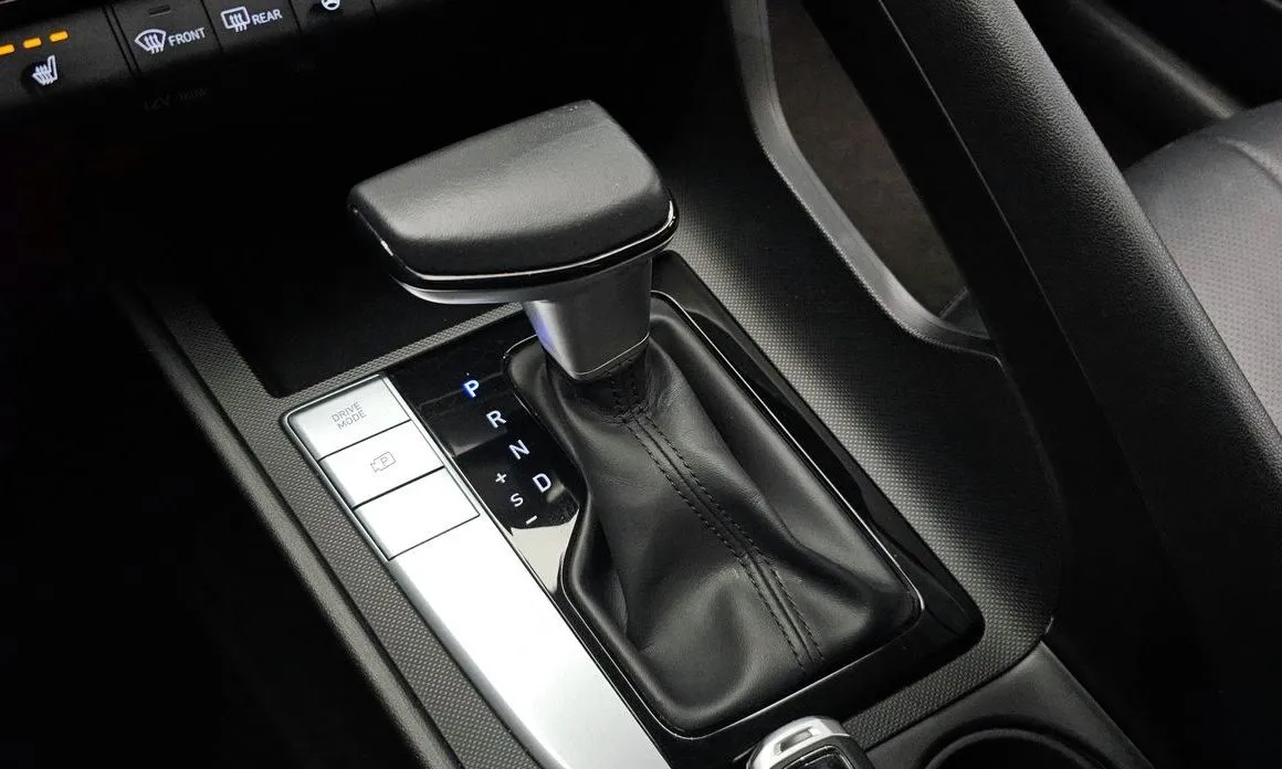Hyundai AVANTE — фото 4