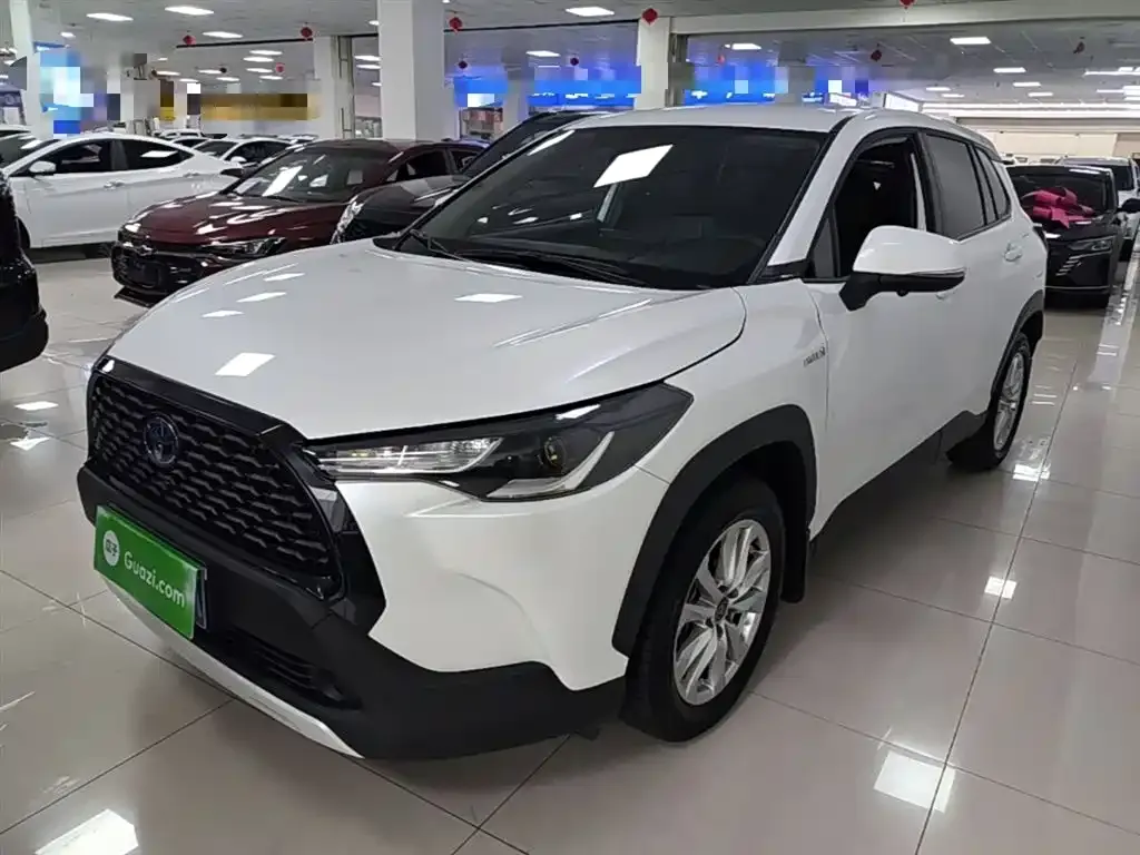 Toyota Corolla Cross — фото 1
