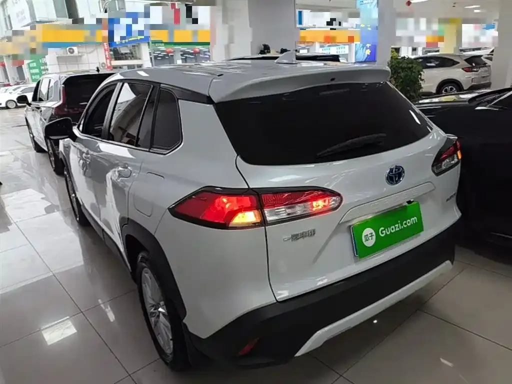 Toyota Corolla Cross — фото 4