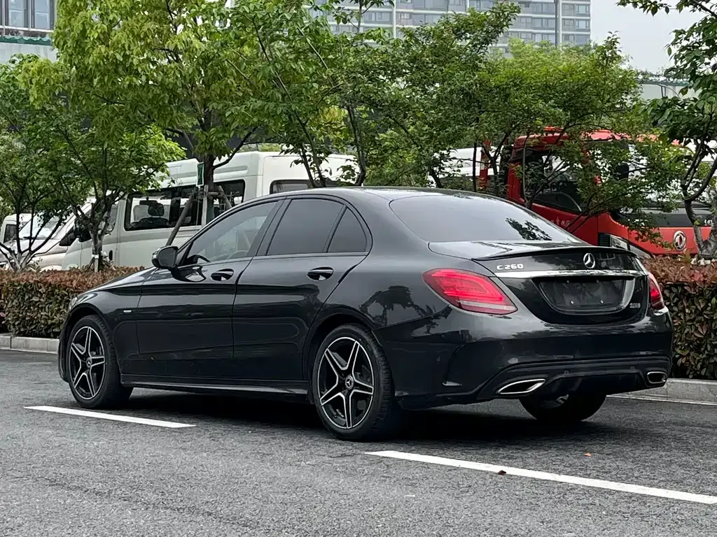 Mercedes-Benz C-Class — фото 10