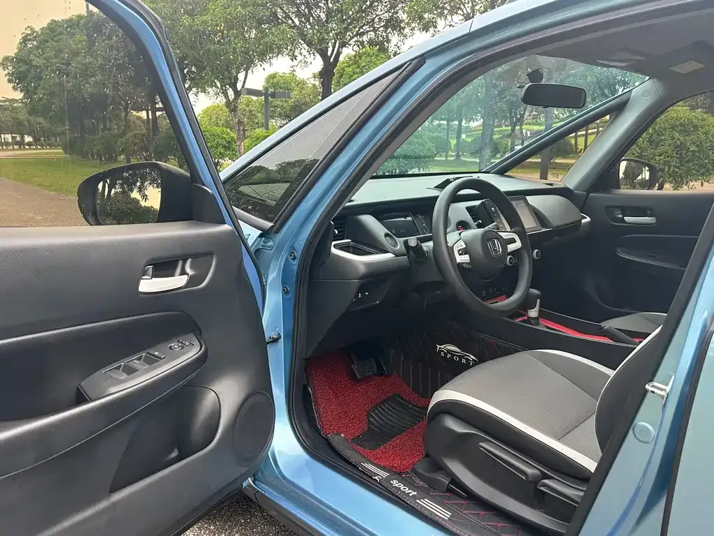 Honda Fit — фото 5