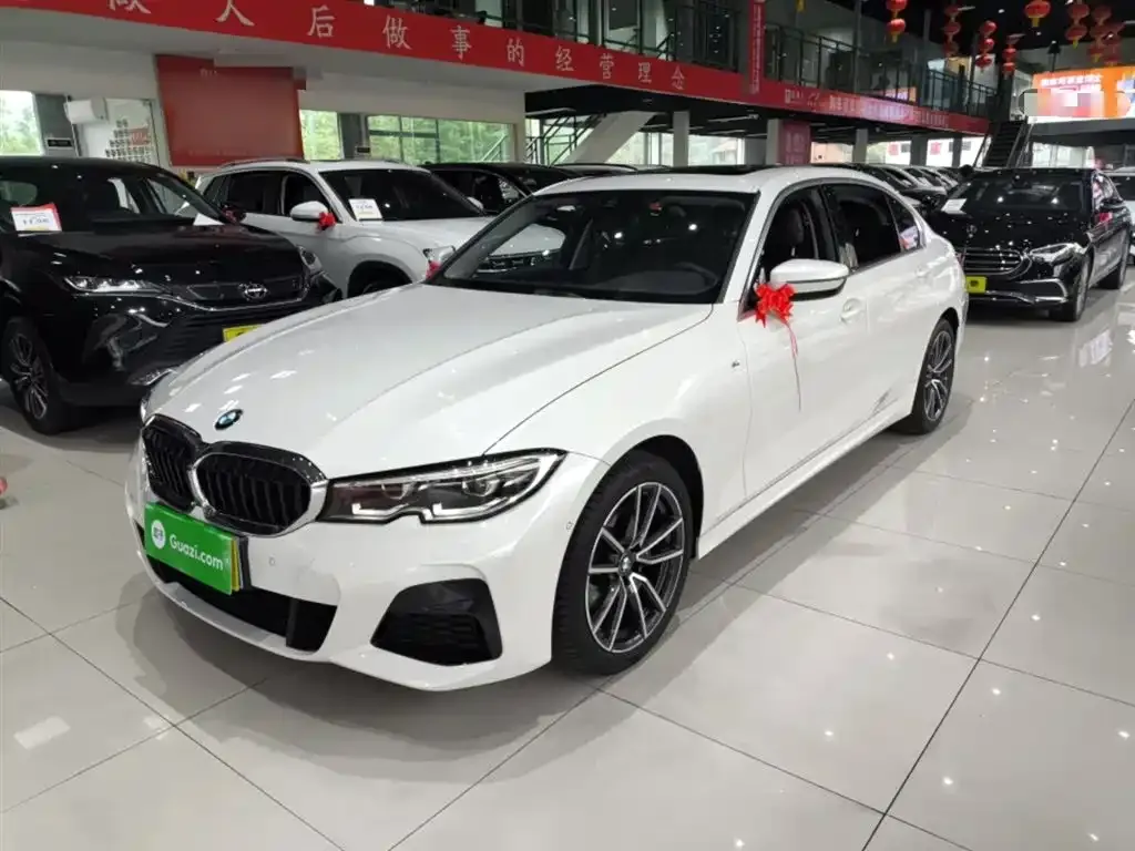 BMW 3 Series 2022 из CN, фото 1