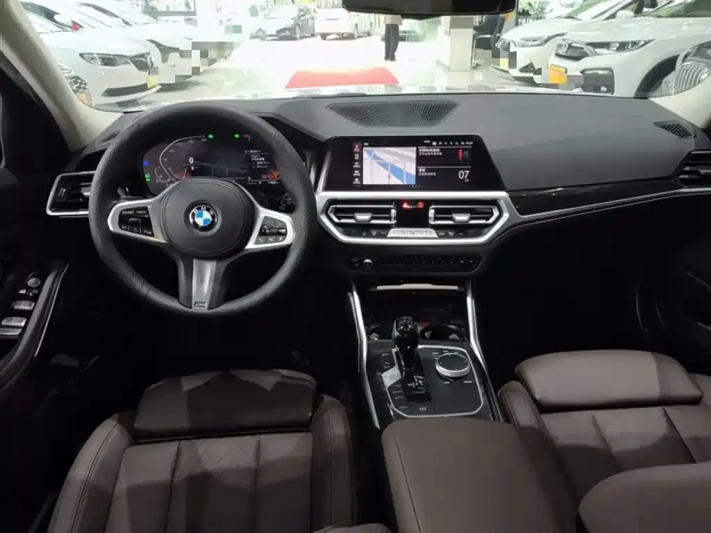 BMW 3 Series 2022 из CN, фото 9