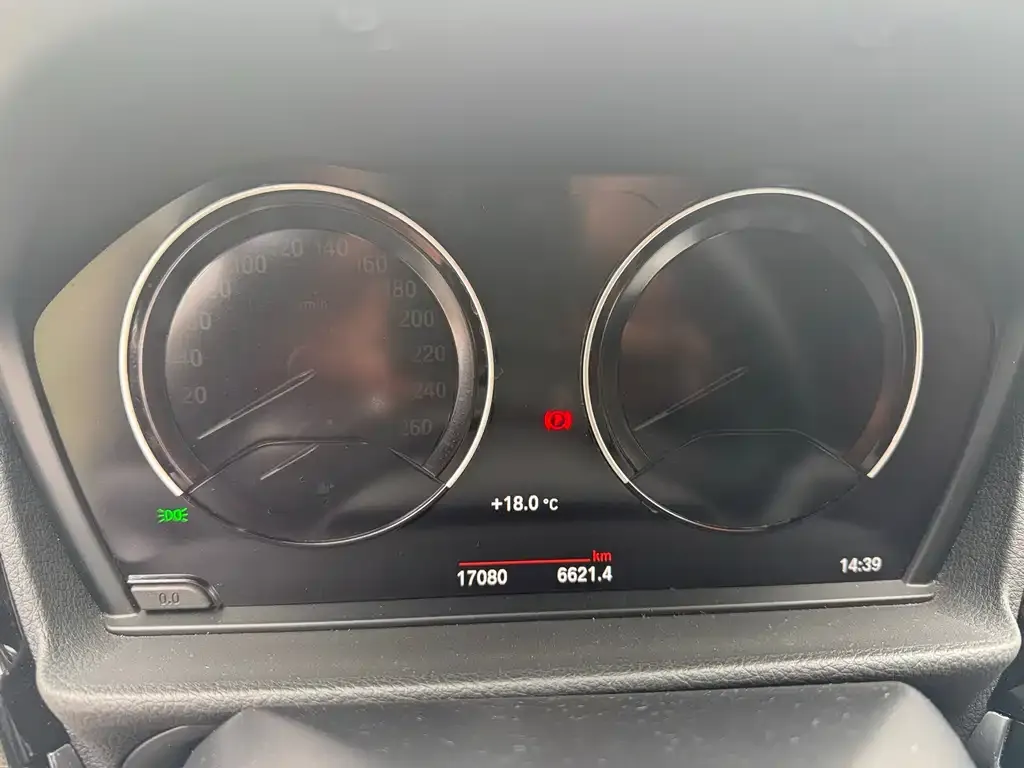 BMW 1 Series 2023 из CN, фото 2