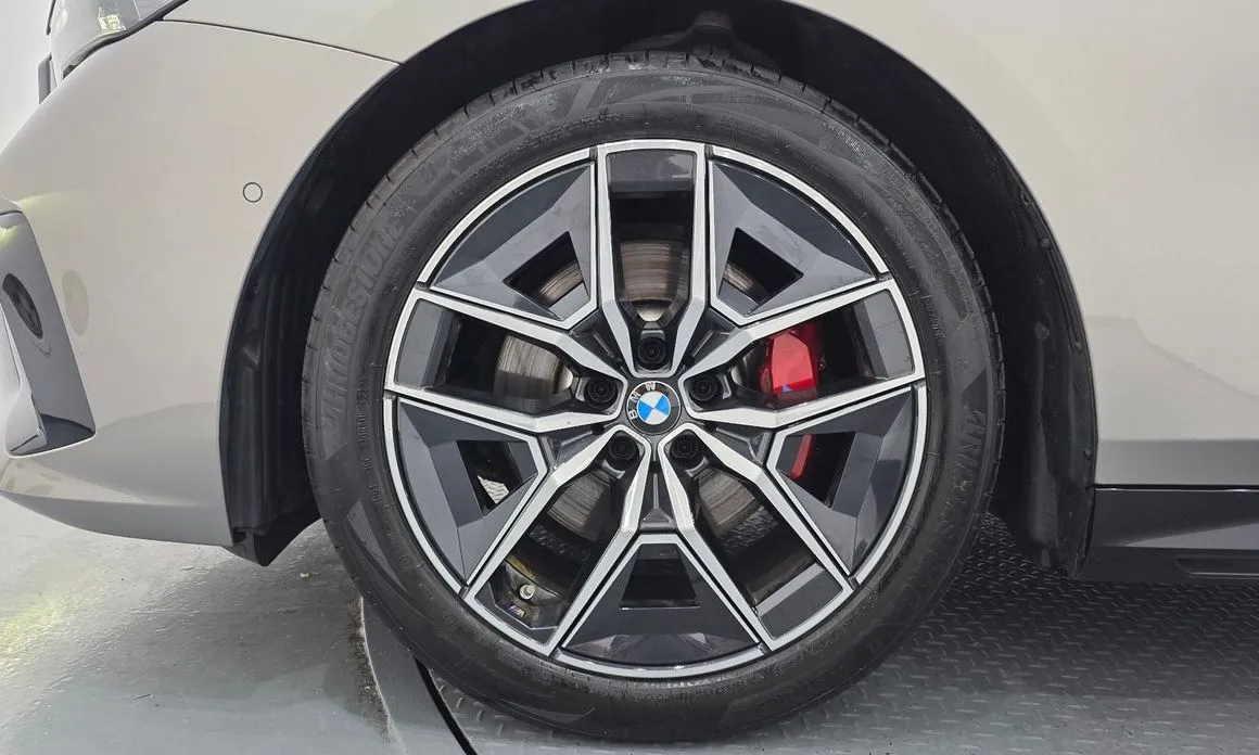 BMW 5-Series 2026 из KR, фото 10