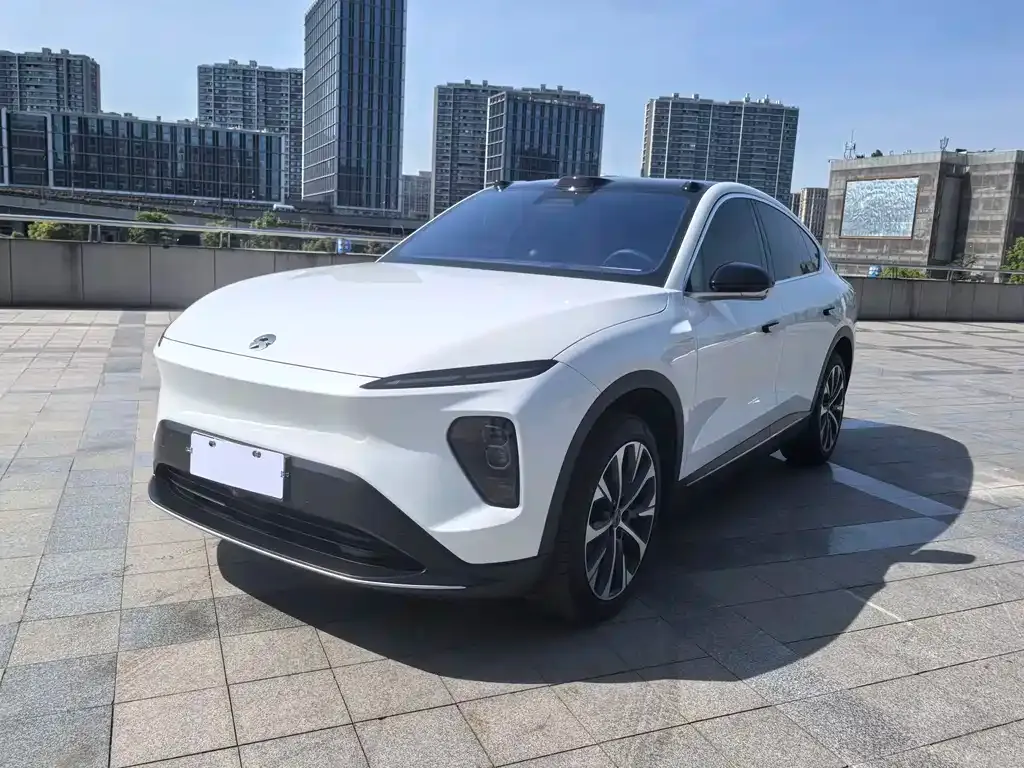 NIO EC7