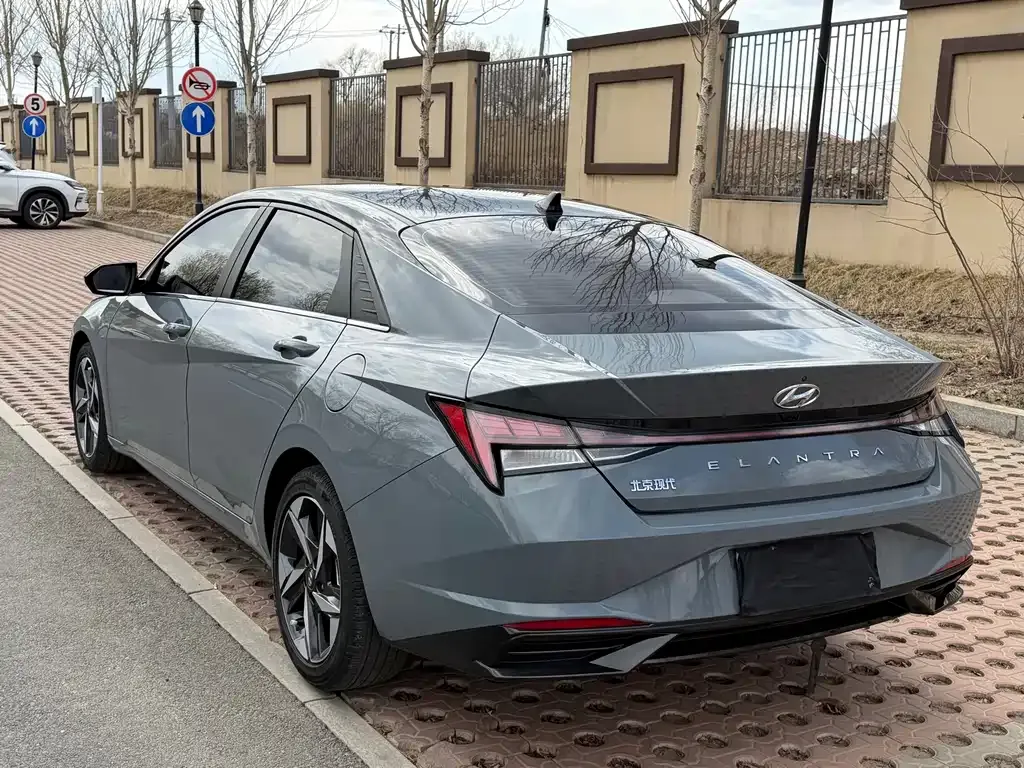 Hyundai Elantra 2022 из CN, фото 10