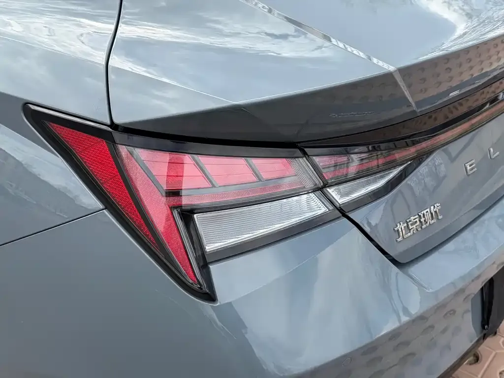 Hyundai Elantra 2022 из CN, фото 3