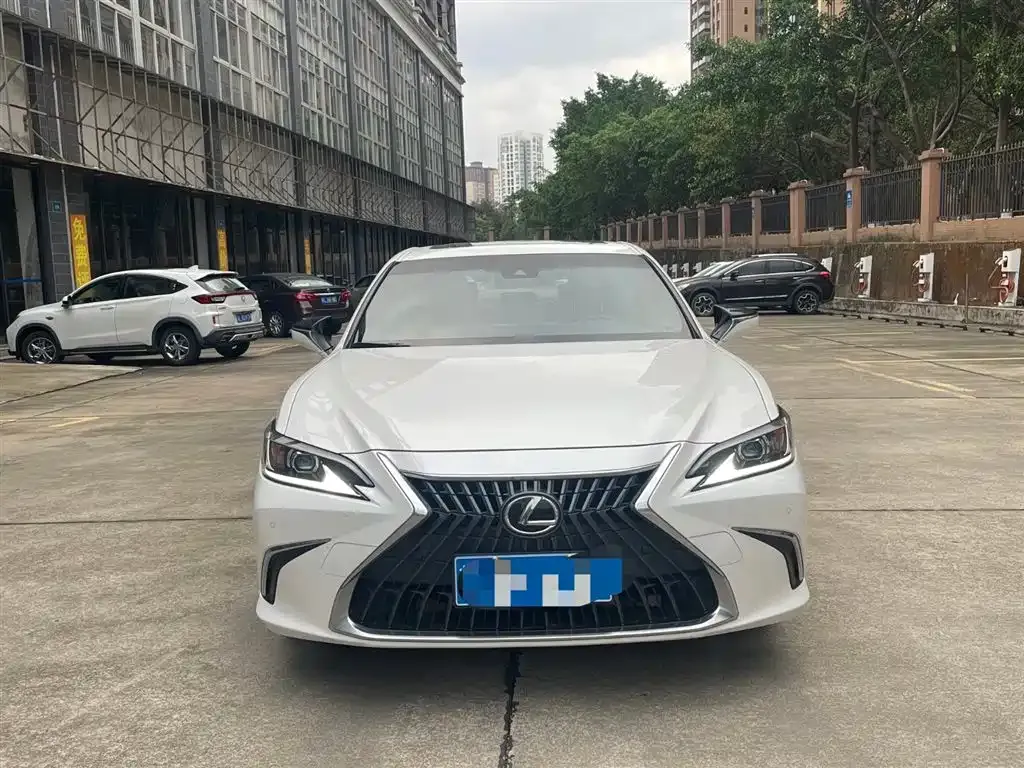 Lexus ES 2024 из CN, фото 4