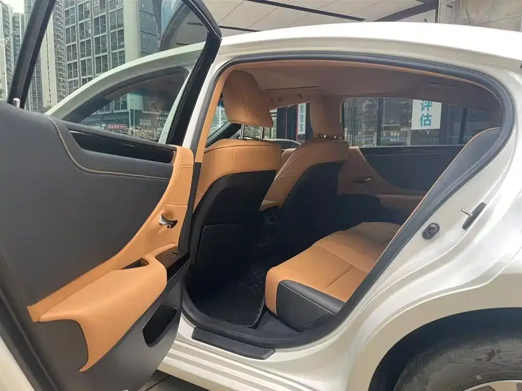 Lexus ES 2024 из CN, фото 6