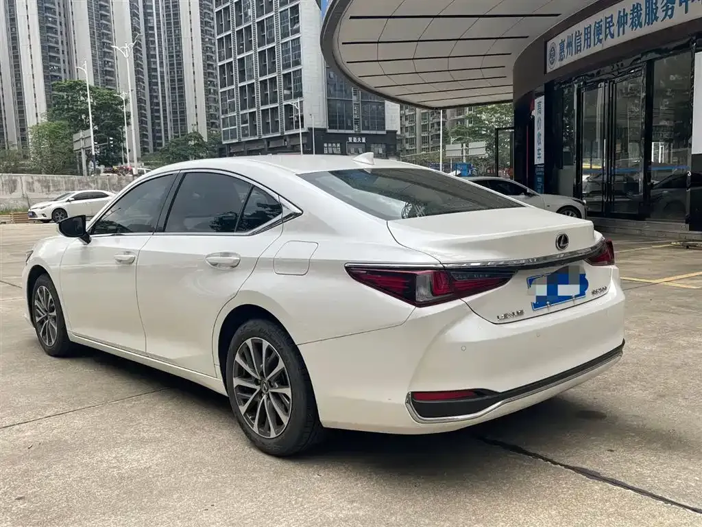 Lexus ES 2024 из CN, фото 8