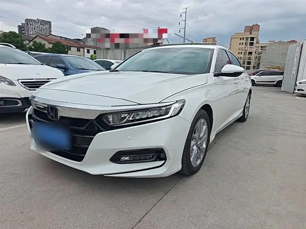 Honda Accord — фото 1